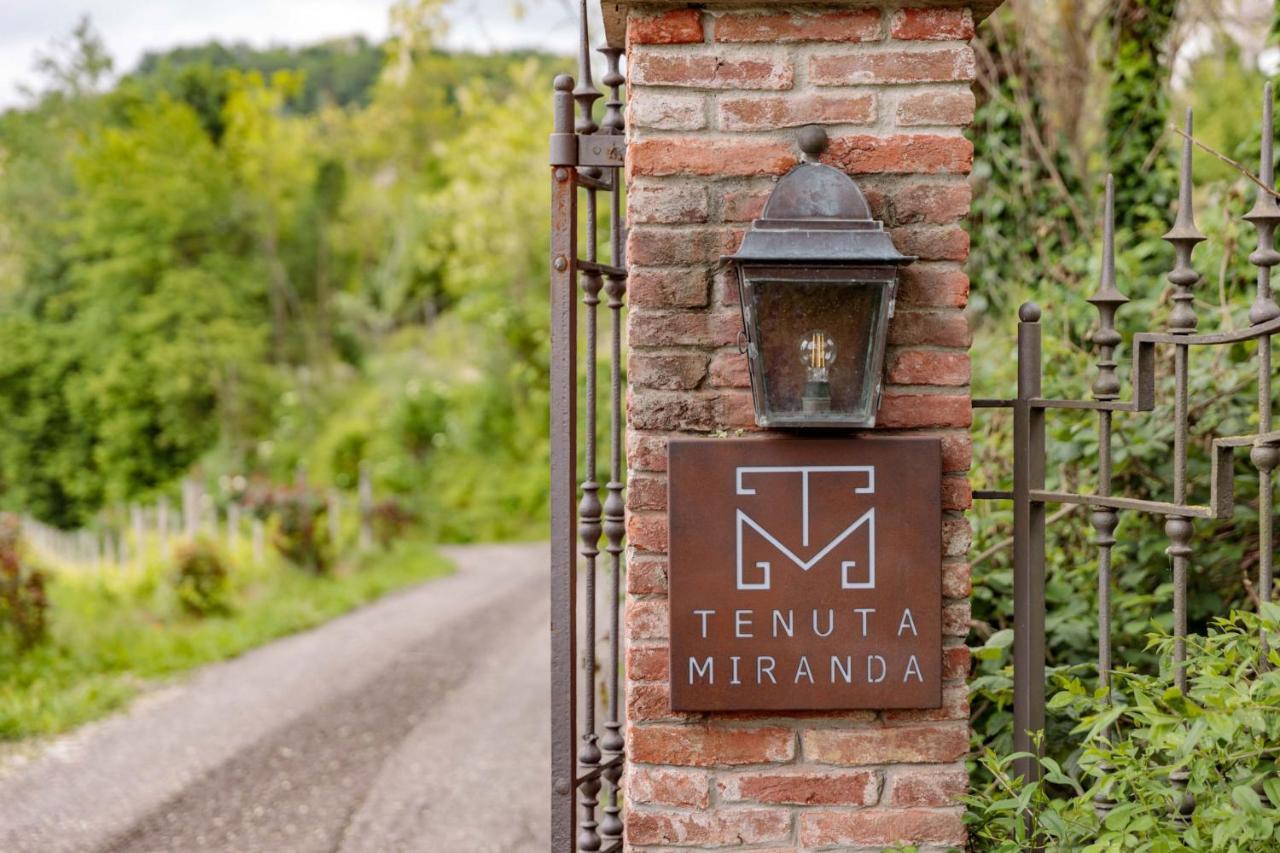 Tenuta Miranda Cassinasco Buitenkant foto